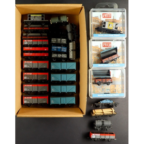 164 - N GAUGE PECO ROLLING STOCK. Comprises of the following boxed. P440 Teign Valley Granite x10, P402A R... 