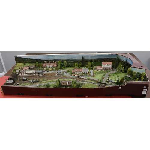 167 - N GAUGE TRACK LAYOUT - TENTERTON TOWN. Set in the 1940s with railway yard, village shop, cottages, a... 