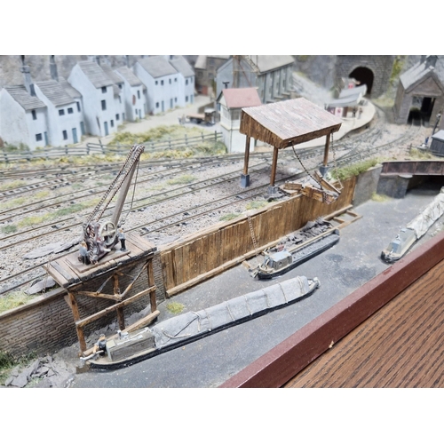 168 - N GAUGE TRACK LAYOUT - TRENANT SLATE WORKS. Delightful circular track which features the works, cott... 