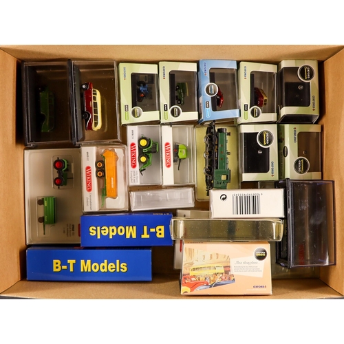 172 - N GAUGE VEHICLE SELECTION. A range of various vehicles, trailers, etc. 10 boxed, some empty boxes. (... 