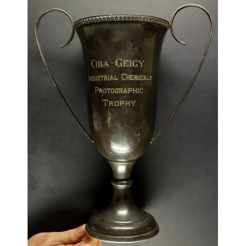 182 - SILVER COLOURED ITEMS. Includes sugar bowl, crumb catcher, small dish, hip flask, photography trophy... 