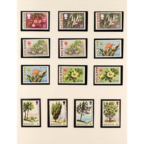 223 - FLOWERS 1950's-2000's GIGANTIC WORLD NEVER HINGED MINT COLLECTION in hingeless mounts in 43 albums, ... 