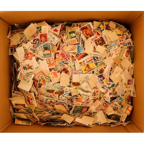 327 - WORLD USED HOARD 20th Century loose off paper used stamps in a large box, clean condition. (7kg = es... 