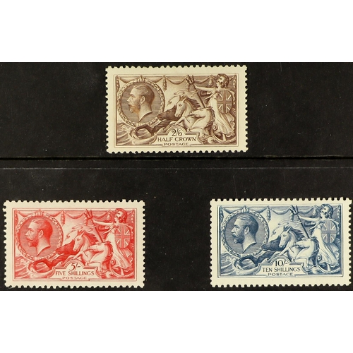 1560 - 1918-19 Bradbury Wilkinson & Co. Seahorse set, SG 415-417, never hinged mint. Fresh, cat £1650 (3 st... 