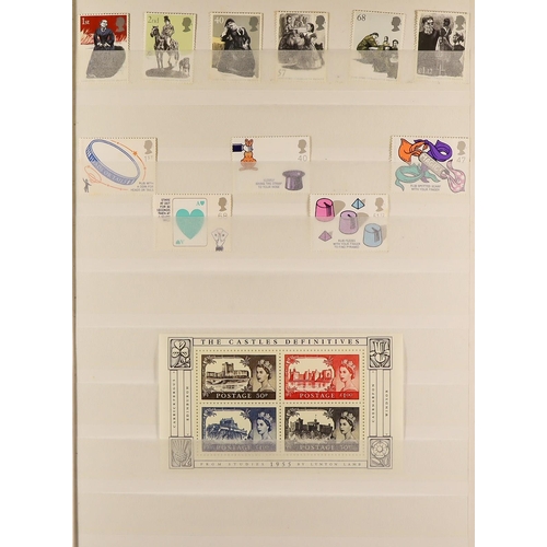 1636 - 1985 - 2015 COMMEMORATIVE COLLECTION in three stockbooks. Face value £1786. Lot 1636 [c]