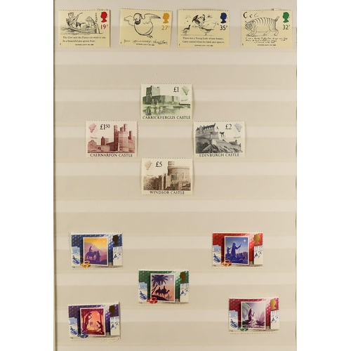 1636 - 1985 - 2015 COMMEMORATIVE COLLECTION in three stockbooks. Face value £1786. Lot 1636 [c]