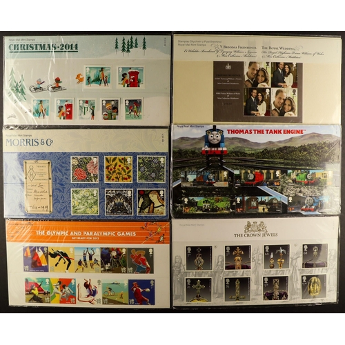 1637 - 1986-2017 PRESENTATION PACKS Collection in a box, seems to be fairly complete for the period. Includ... 