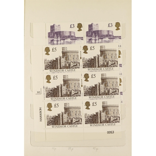 1638 - 1988 - 1995 CASTLE HIGH VALUES never hinged mint in 2 stockbooks. Stamps, cylinder blocks, gutter bl... 