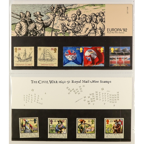 1640 - 1990-2015 PRESENTATION PACKS Collection in six albums, seems to be almost complete for the commemora... 