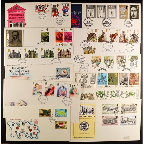 1647 - 1999 - 2015 PRESENTATION PACKS. A near complete run (only a handful missing) which includes Post & G... 