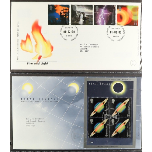 1728 - 1968-2004 COLLECTION in eight albums, includes includes comprehensive commems, Machins to £5, Castle... 