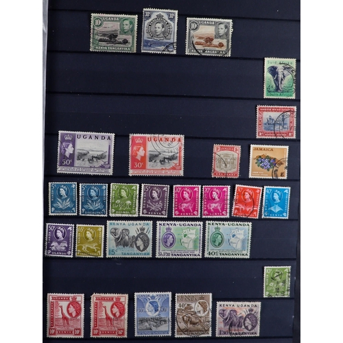 132 - GREAT BRITAIN & BRITISH COMMONWEALTH 1840 to 1990's mint (some never hinged) & used stamps in 37 alb... 