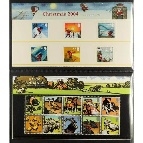 1527 - GB.ELIZABETH II 1982-2007 PRESENTATION PACKS Collection in four albums and some loose, plus a few Pr... 