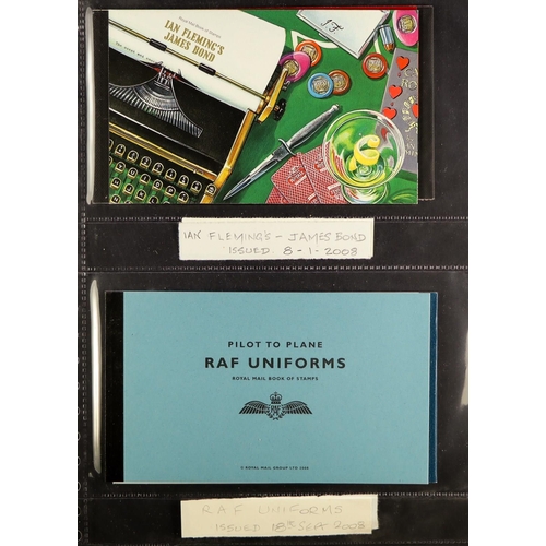 1569 - GB.ELIZABETH II DECIMAL BOOKLETS 1971-2012 collection in four albums, all identified, includes post ... 