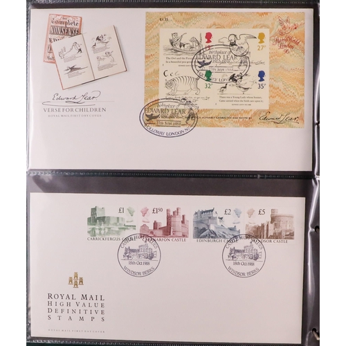 1619 - GB.FIRST DAY COVERS 1970 - 2015 COLLECTION which includes Post & Go, Military related and trains. Ma... 