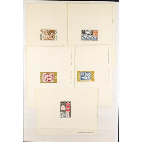 516 - FRANCE 1964 - 1968 EPREUVE DE LUXE collection of 39 items, incl 1964 Philatex set 4, 1967 Marie Curi... 