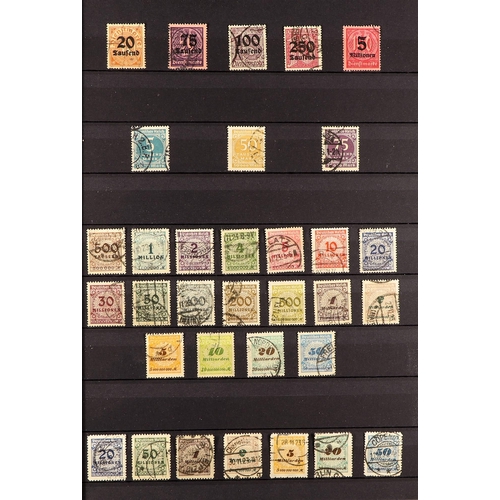 572 - GERMANY 1875 - 1945 USED COLLECTION of approx 1000 stamps & miniature sheets on protective pages, no... 