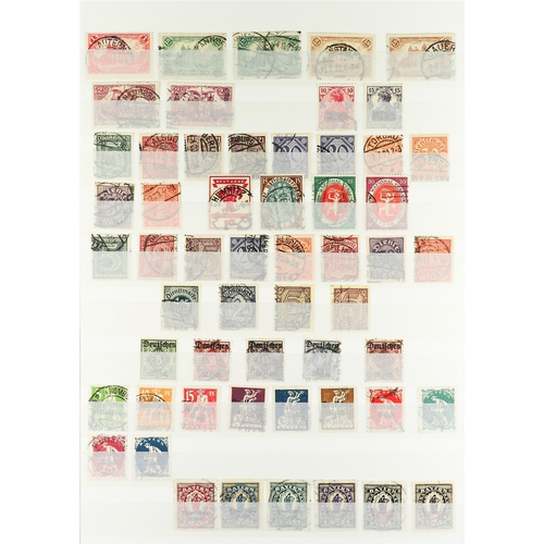 575 - GERMANY 1919 - 1932 USED COLLECTION of 450+ stamps on protective pages, chiefly sets incl airs & off... 