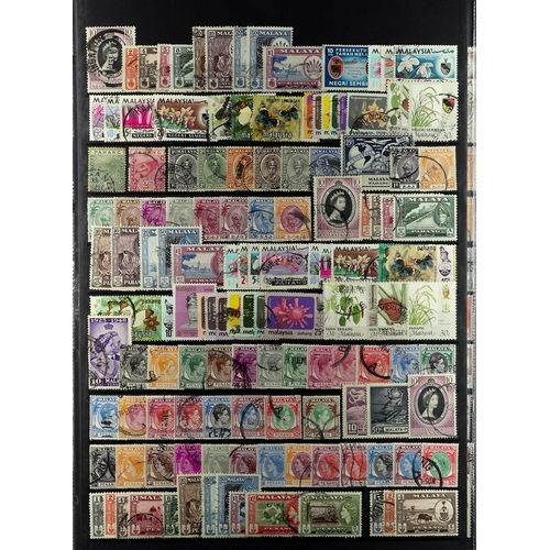 790 - MALAYA STATES 1881-1986 USED COLLECTION of around 900 stamps on protective pages, many higher values... 