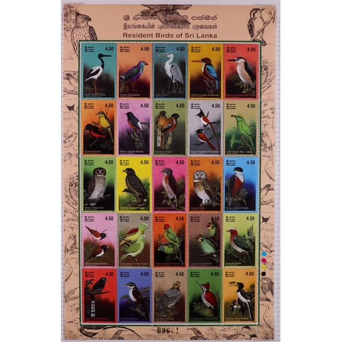 83 - BIRDS 1940's-2010's world collection written up in 22 albums, includes loads of complete sets, mini-... 