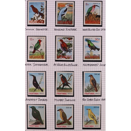 83 - BIRDS 1940's-2010's world collection written up in 22 albums, includes loads of complete sets, mini-... 