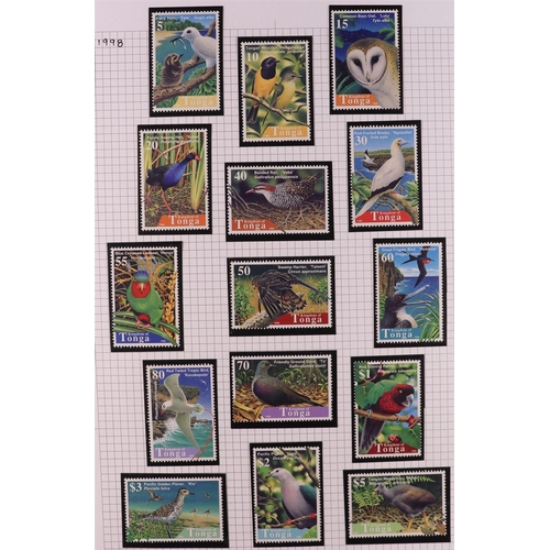 83 - BIRDS 1940's-2010's world collection written up in 22 albums, includes loads of complete sets, mini-... 