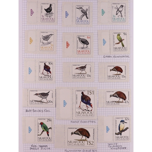 83 - BIRDS 1940's-2010's world collection written up in 22 albums, includes loads of complete sets, mini-... 