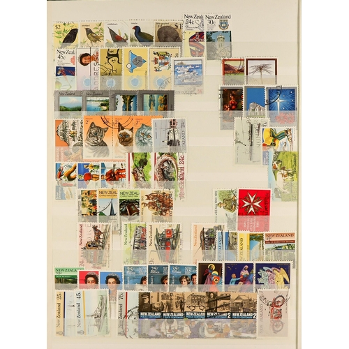 895 - NEW ZEALAND 1937 - 1999 USED COLLECTION extensive, on protective pages, chiefly sets but also semi-s... 