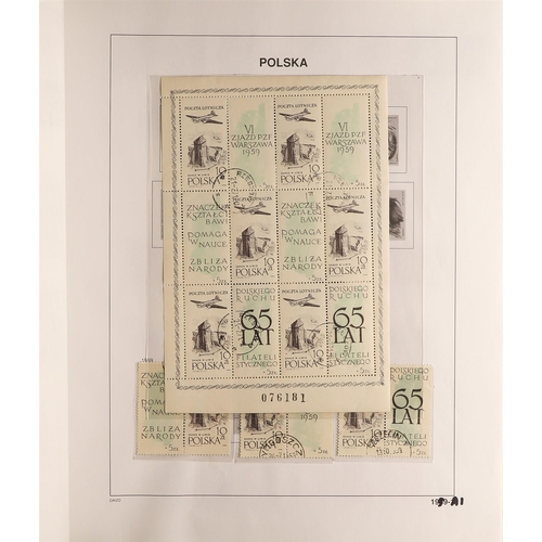 951 - POLAND 1944 - 1959 USED COLLECTION in a hingeless Davo Polska album, chiefly complete sets & miniatu... 