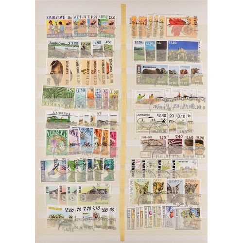 962 - RHODESIA 1965 - 2001 COLLECTION of 800+ stamps & miniature sheets. Lot 962 [b]