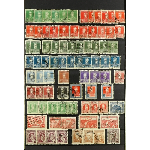 234 - ARGENTINA 1862 - 1950s IN 2 STOCK BOOKS and on stock pages (many 1000's). Lot 234 [c]