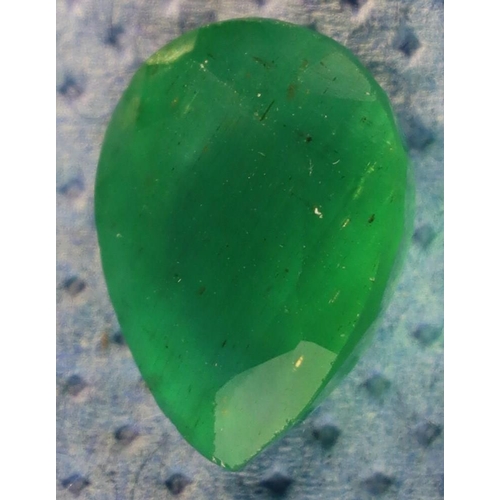 121 - GEMSTONE - EMERALD 8.60ct pear shaped. Lot 121 [a]