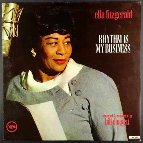 207 - VINYL RECORDS - ELLA FITZGERALD AND BILLIE HOLIDAY. A selection of 33 rpm albums including  Ella Fit... 