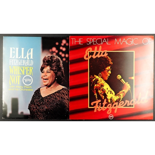 207 - VINYL RECORDS - ELLA FITZGERALD AND BILLIE HOLIDAY. A selection of 33 rpm albums including  Ella Fit... 