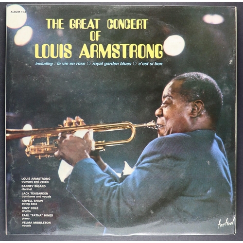 215 - VINYL RECORDS - NAT KING COLE AND LOUIS ARMSTRONG. A selection of 33 rpm albums. Louis Armstrong inc... 