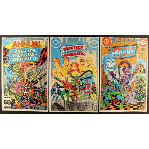 75 - DC COMICS - JUSTICE LEAGUE AMERICA / EUROPE / INTERNATIONAL. Includes 1972-1987 (98, folds, 110 writ... 