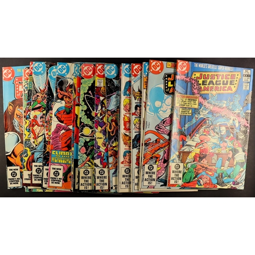 75 - DC COMICS - JUSTICE LEAGUE AMERICA / EUROPE / INTERNATIONAL. Includes 1972-1987 (98, folds, 110 writ... 