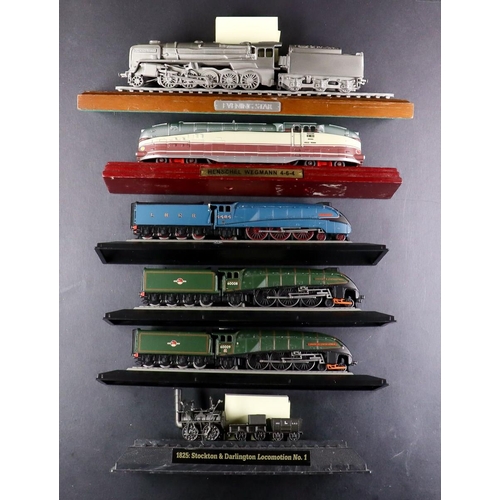 183 - STATIC MODEL TRAINS. A collection of 27 trains. Includes Flying Scotsman, Evening Star and King Clas... 