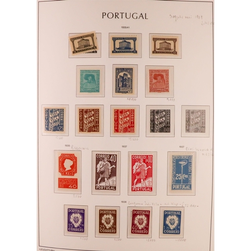 1114 - PORTUGAL 1924-2006 COMPREHENSIVE NEVER HINGED MINT COLLECTION in three hingeless Lighthouse albums, ... 