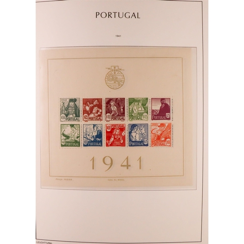 1114 - PORTUGAL 1924-2006 COMPREHENSIVE NEVER HINGED MINT COLLECTION in three hingeless Lighthouse albums, ... 