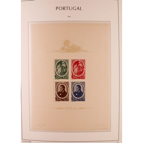 1114 - PORTUGAL 1924-2006 COMPREHENSIVE NEVER HINGED MINT COLLECTION in three hingeless Lighthouse albums, ... 