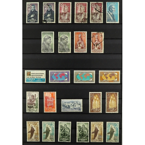 1249 - SPAIN 1939 - 1980 COLLECTION in album of mint & used in 2 stock books, loads of sets (often mint + u... 