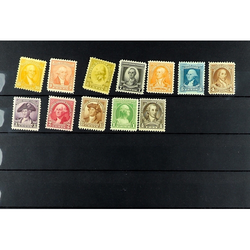 1326 - UNITED STATES 1923 - 1985 NEVER HINGED MINT stamps on protective pages, glassine envelopes (many 100... 