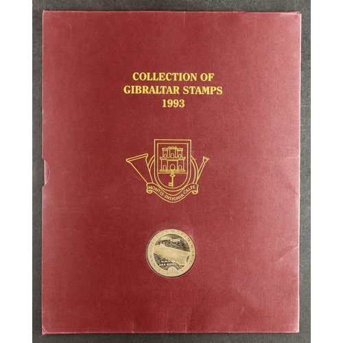 166 - CONSIGNMENT BALANCE includes Gibraltar 1993 year pack with coin, Australia 1992-94, USA 1993 and Can... 