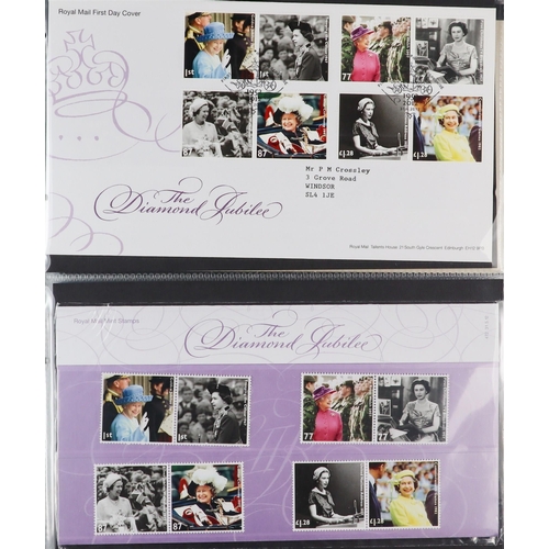 1685 - GB.ELIZABETH II 1969-2012 PRESENTATION PACKS & FDC's Comprehensive collection in 16 covers albums, i... 