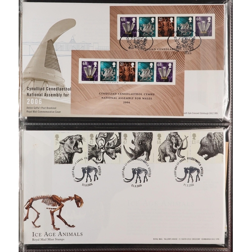 1743 - GB.ELIZABETH II 1981-2006 PRESENTATION PACKS & NHM BLOCKS, FACE VALUE £5,000+ Comprehensive commemor... 