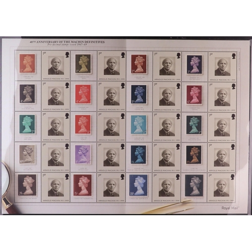 1759 - GB.ELIZABETH II 2000-2018 SMILERS SHEETS All different never hinged mint collection, very fine, face... 