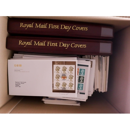 1843 - GB.FIRST DAY COVERS 1967-2015 COLLECTION in seven albums & loose. Plus British Forces & Corps of Roy... 