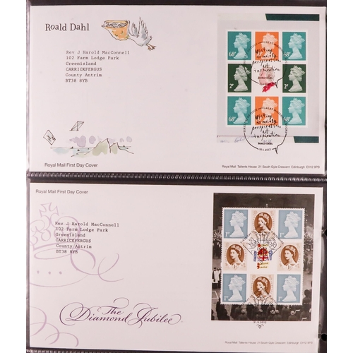 1844 - GB.FIRST DAY COVERS 1972-2012 PRESTIGE BOOKLETS PANES ON FDC's Collection in two albums, includes so... 