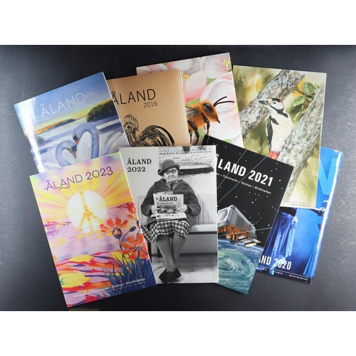 198 - ALAND ISLANDS 2016-2023 YEAR PACKS containing complete never hinged mint issues. Very fine. (8 packs... 